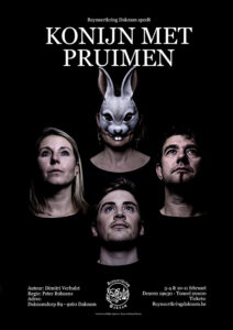 Konijn met pruimen